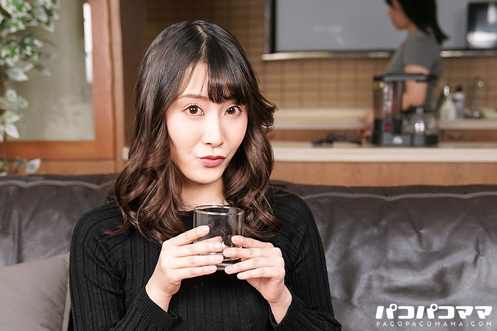 山岸あやな